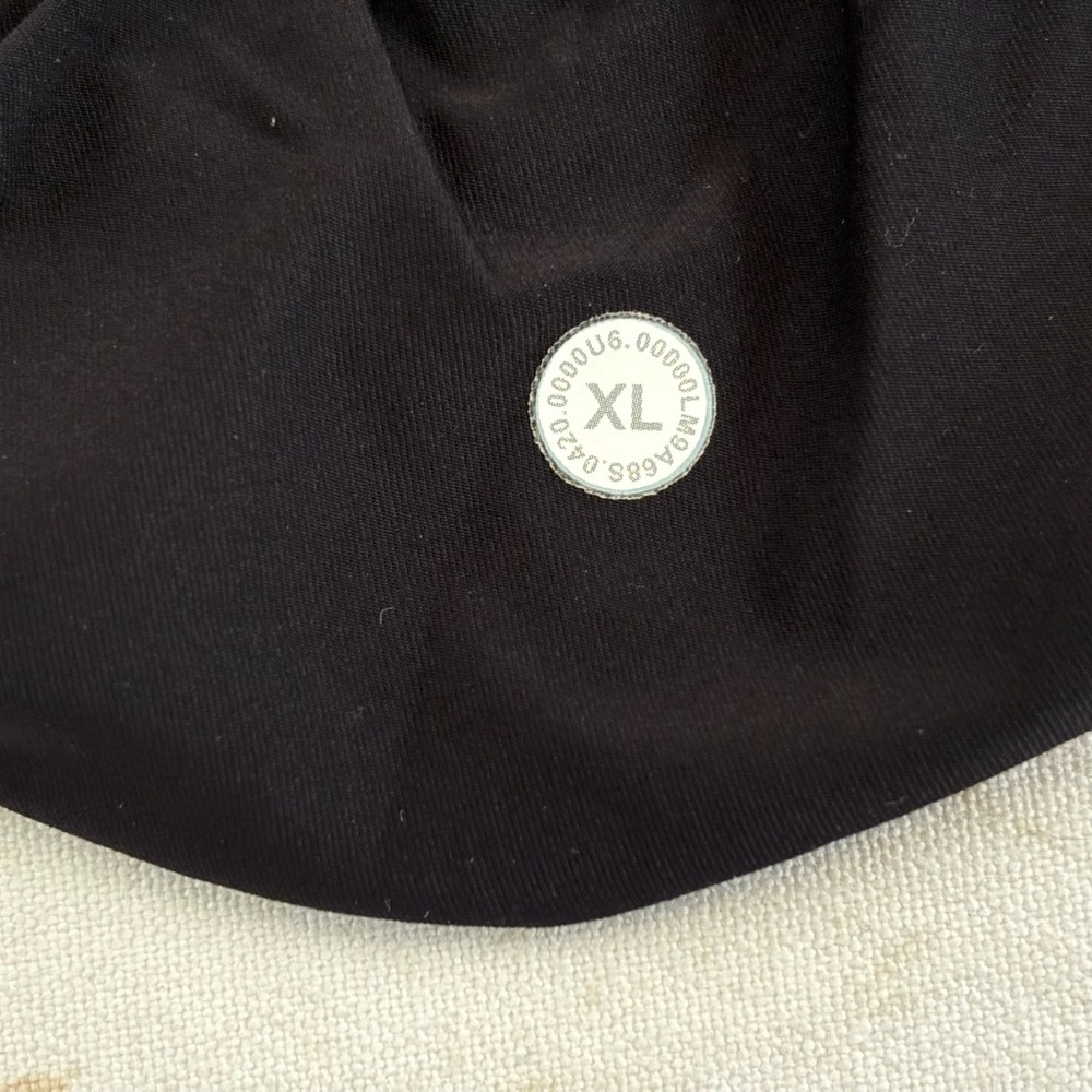 Lululemon License to Train Boxer *5" - Picture 4 of 4
